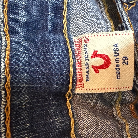 True Religion Blue Jeans with Distinctive Stitching - Picture 4 of 11